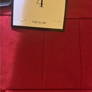 The Slim Red Women's Cropped Pants